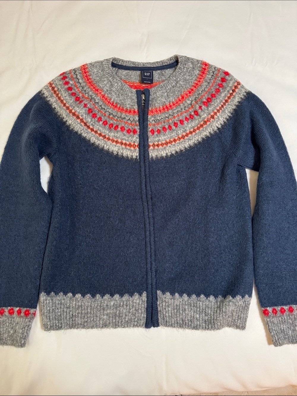 GAP Women's Navy Fair Isle Zip Cardigan with Gray & Red Yoke NWOT
